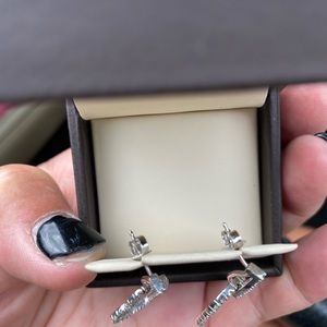 Diamond heart earrings white gold